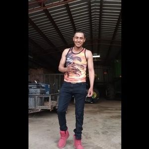 Meet your Posher, César